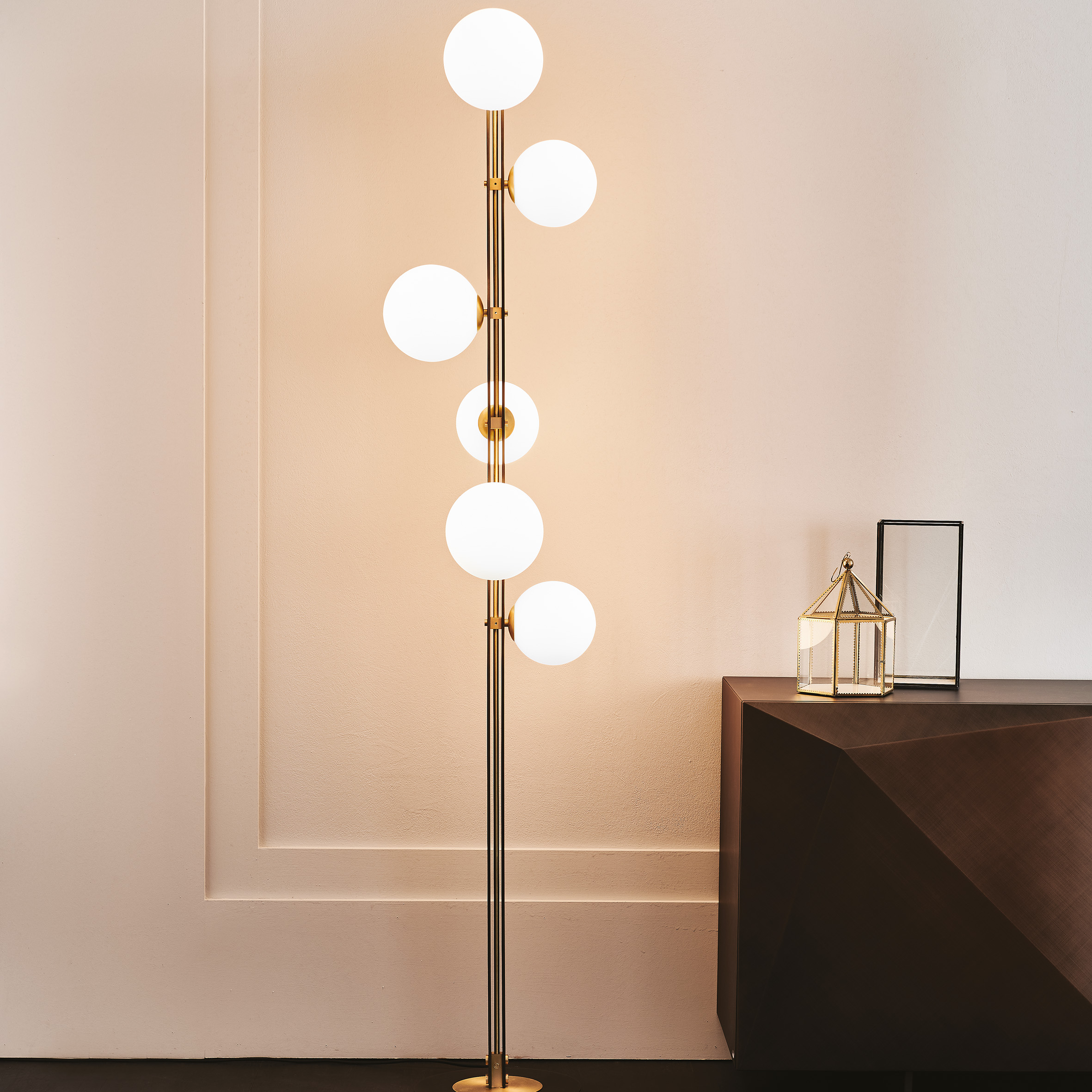 Planeta Floor Lamp - Thumbnail 4
