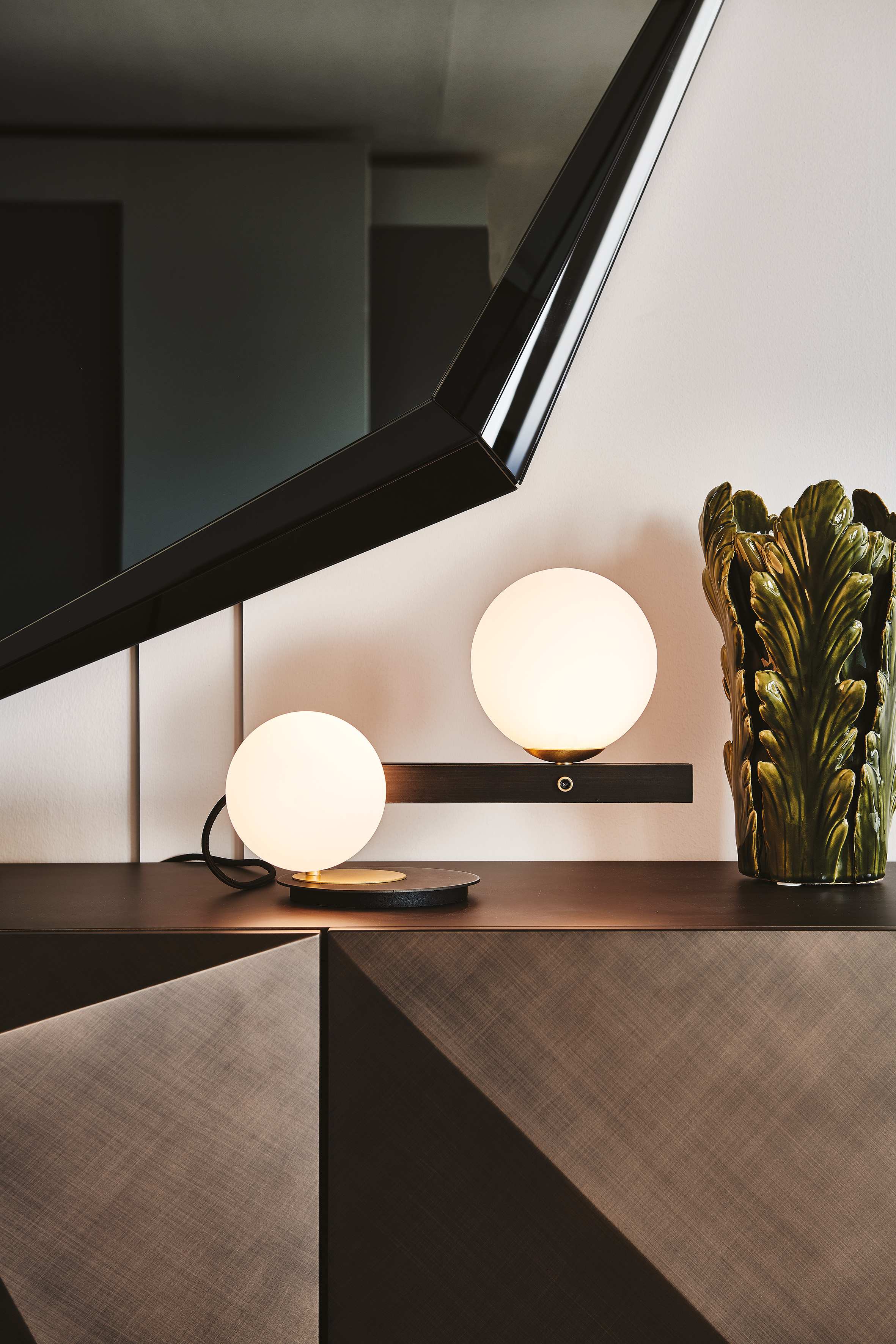 Planeta Table Lamp - Thumbnail 3