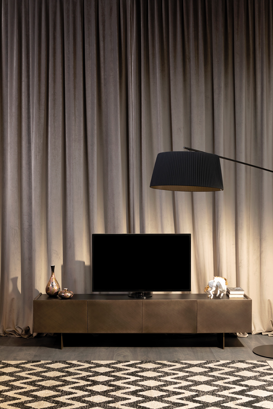 Coated TV Stand - Thumbnail 4