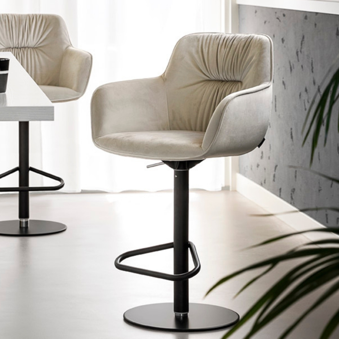 CS2230 Cocoon Bar Stool - Thumbnail 2
