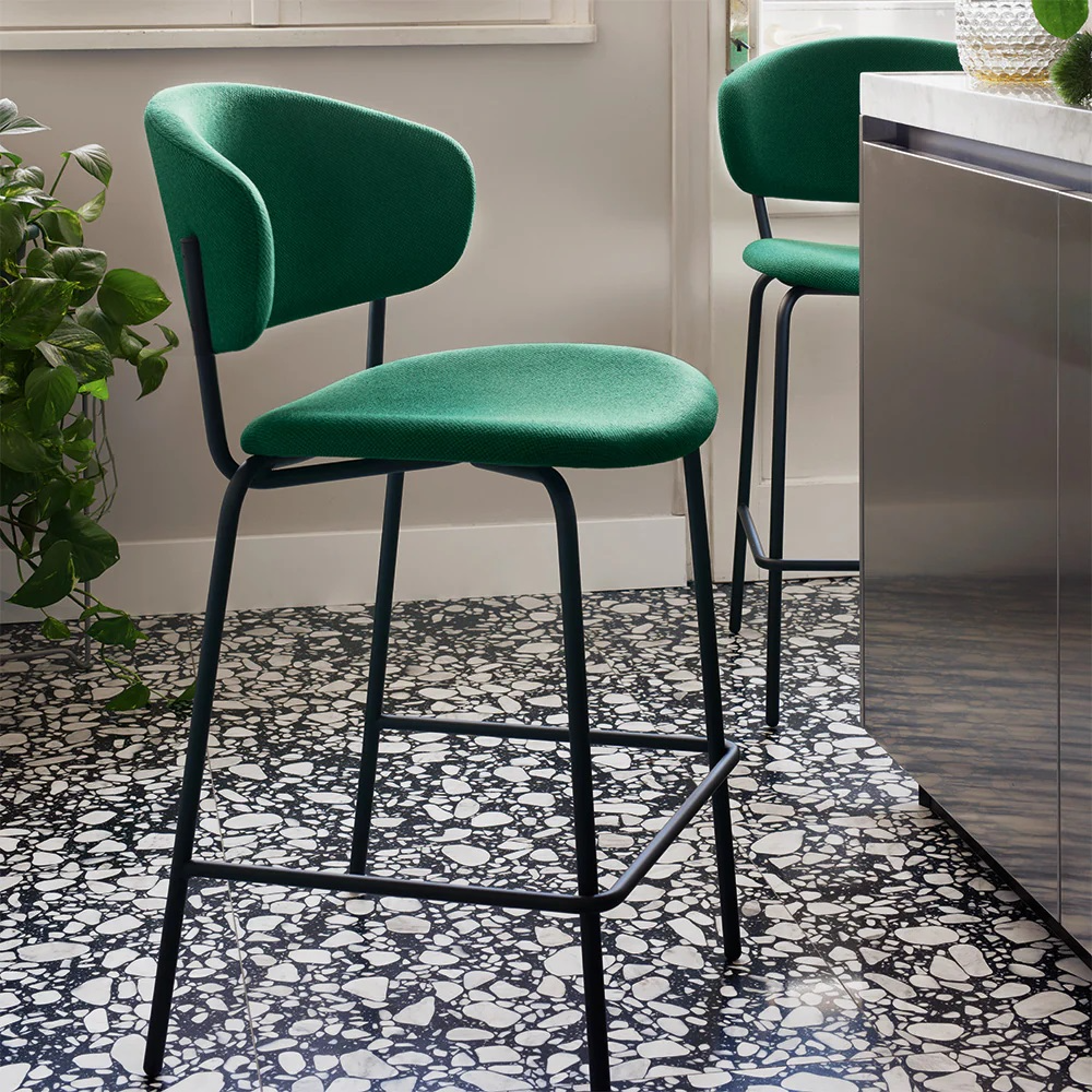 CB2339 Desy Bar Stool