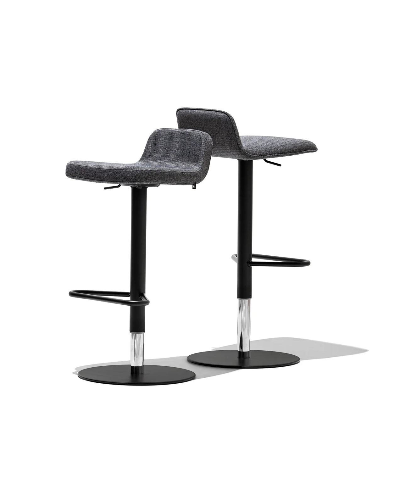 CB2331 Riley Bar Stool - Thumbnail 2