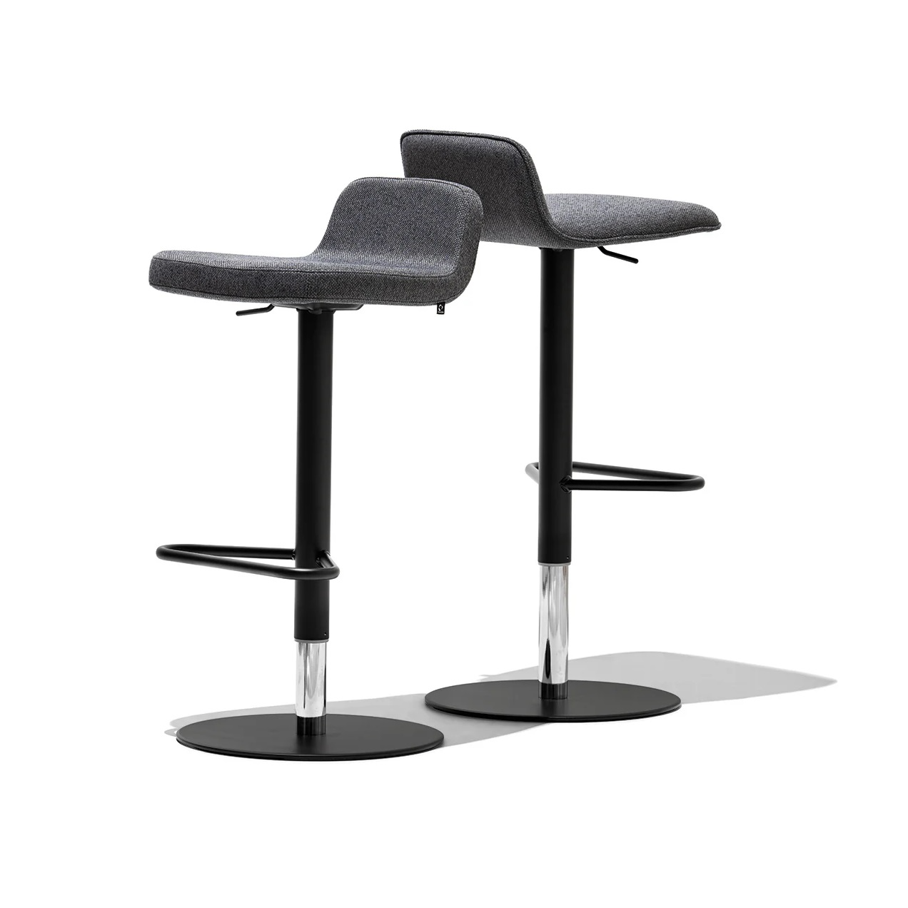 CB2331 Riley Bar Stool - Thumbnail 3